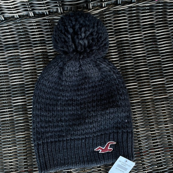 NWT Hollister Pom Pom Beanie - Navy - Picture 5 of 5